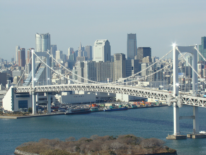 pont arc en ciel de tokyo