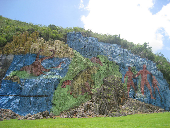 Mural de la Prehistoria Vinales